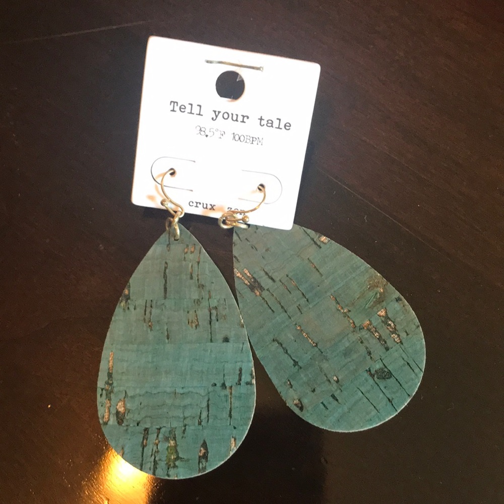 NWT cork dangle earrings